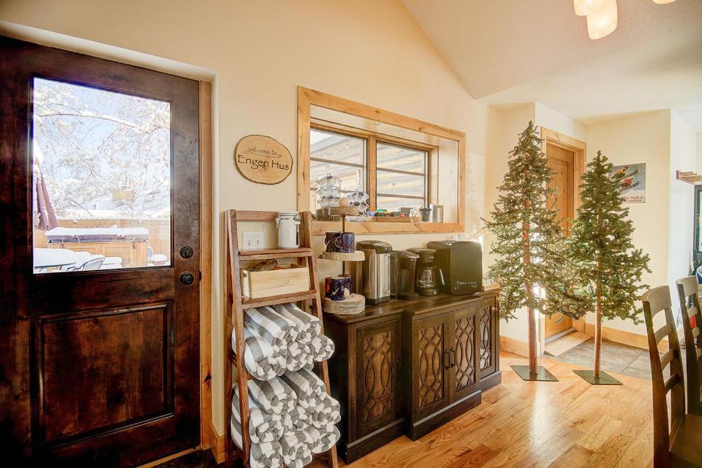 Engen Hus Bed And Breakfast Cottonwood Heights Exterior photo